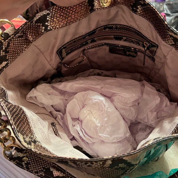 Michael Kors handbag - Picture 3 of 3